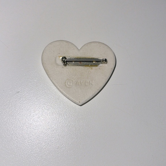Avon Vintage Heart Brooch and New Iris Tattoo Art Floral Pin - Picture 3 of 6